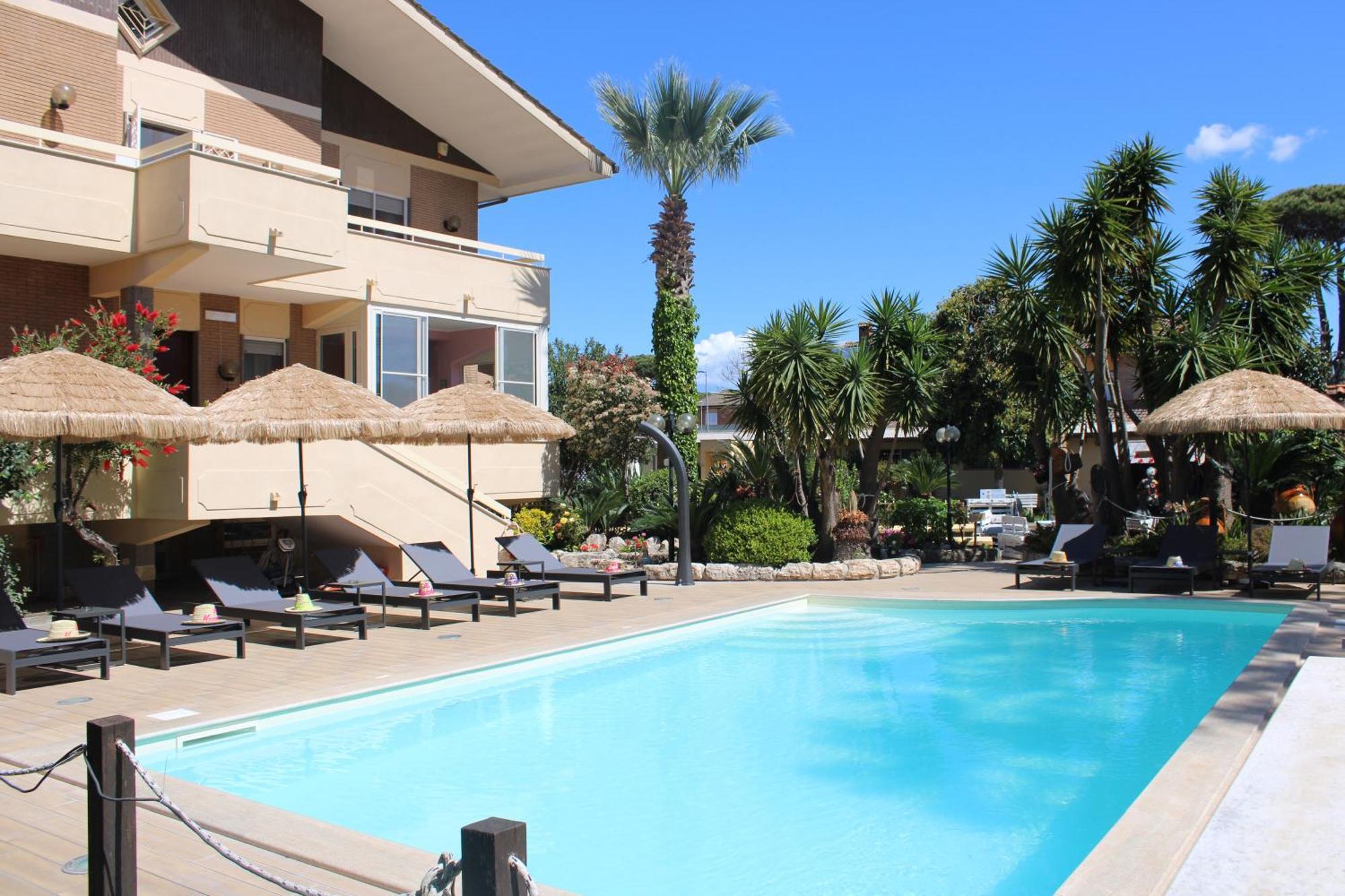 Resort La Magnolia Anzio Eksteriør bilde